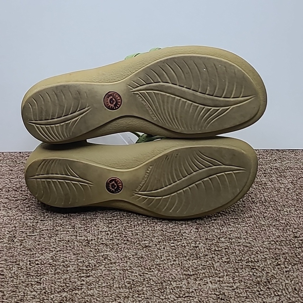 Earth Shoes Muse Green Floral Leather Sandals Sz 8.5 - Picture 6 of 9